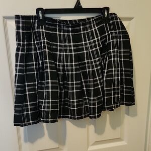 NOBO Black and White Pleated Skater Mini Skirt